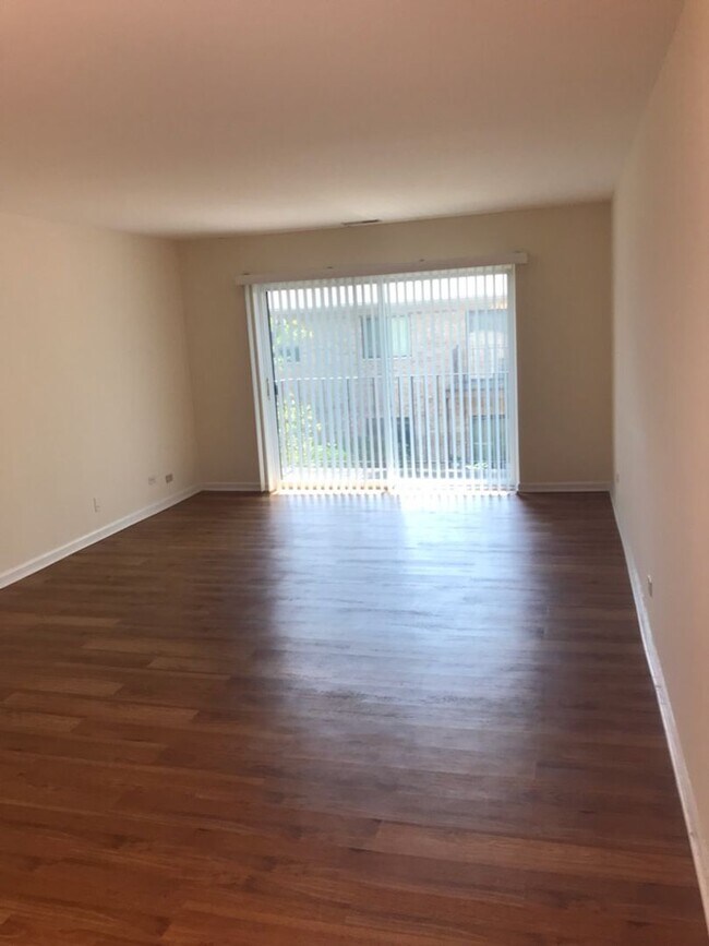 Photo - 1615 N Milwaukee Ave Unit 1615 N Milwaukee Avenue #7A