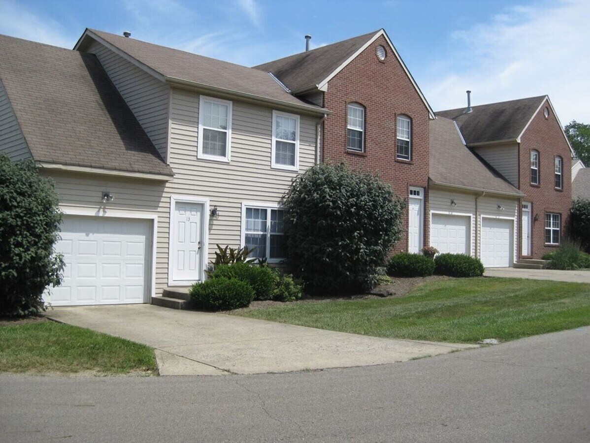 25-27 Applewood Cir. - 25-27 Applewood Cir. Unit 26 Applewood Cir.