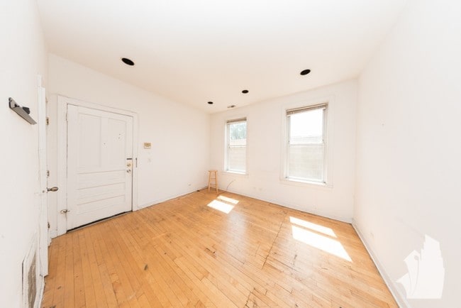 Photo - 2318 N Southport Ave Unidad 3R