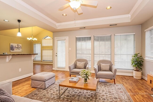 112 Golfview Ct