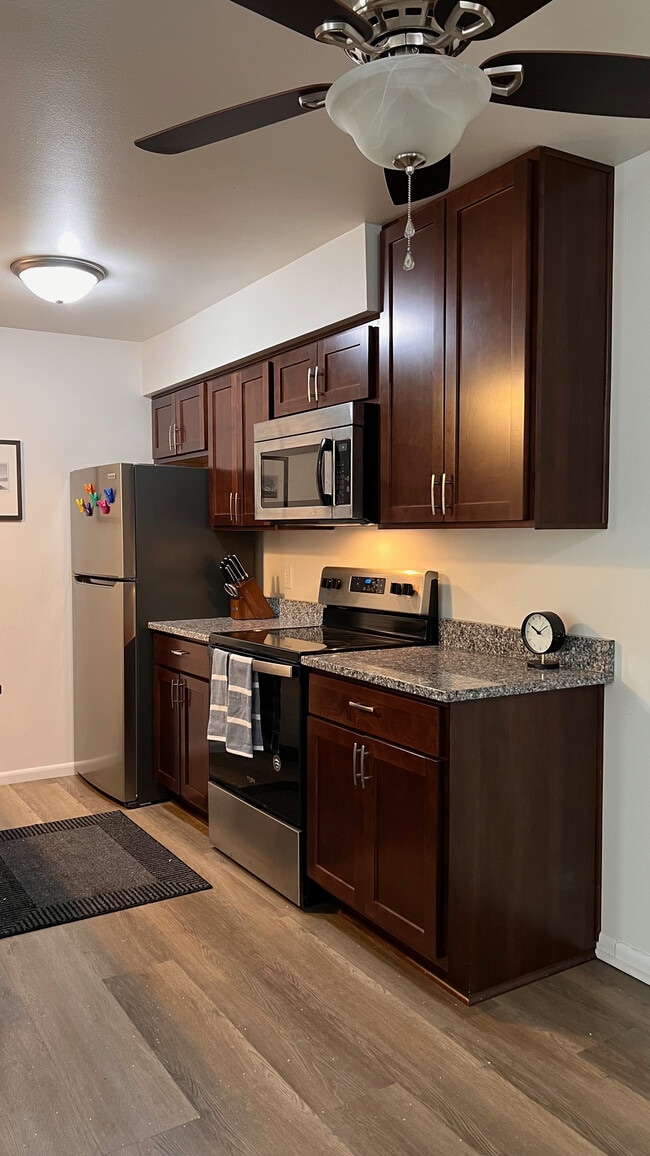 Lake Pointe Apartment Homes