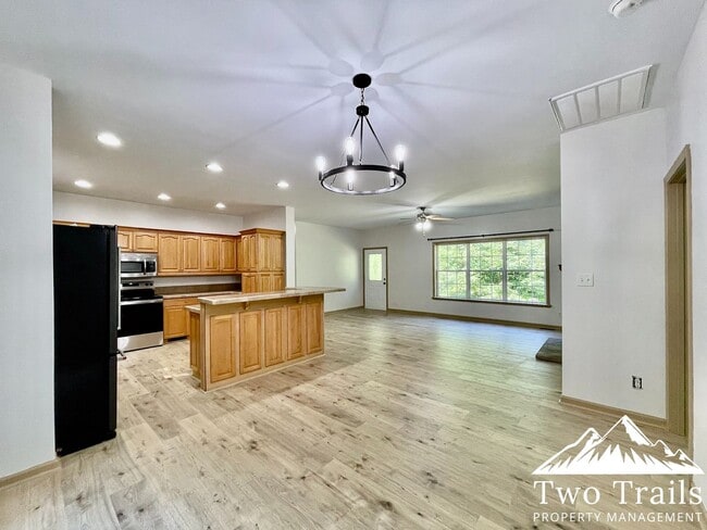 5282 Brevard Rd