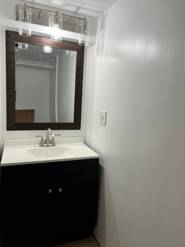 Photo - 503 Dryden Rd