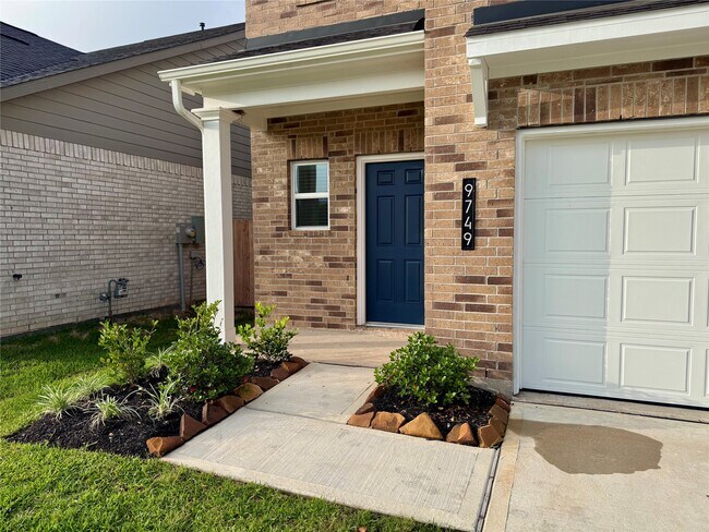 Photo - 9749 Grace Rdg Dr