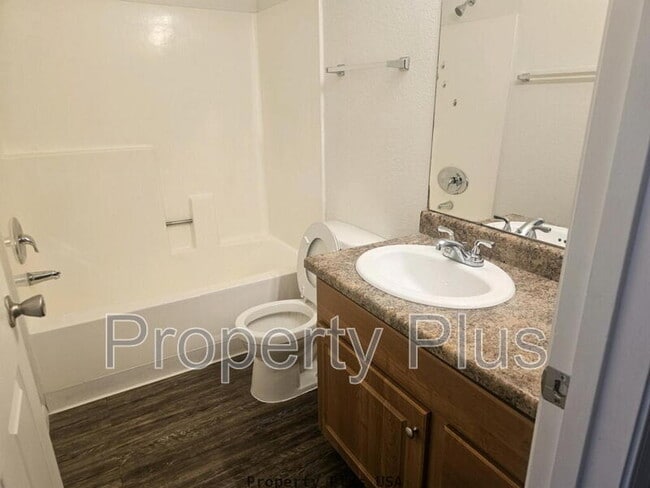 Photo - 3810 N Maryvale Pkwy Unit Apt 2073