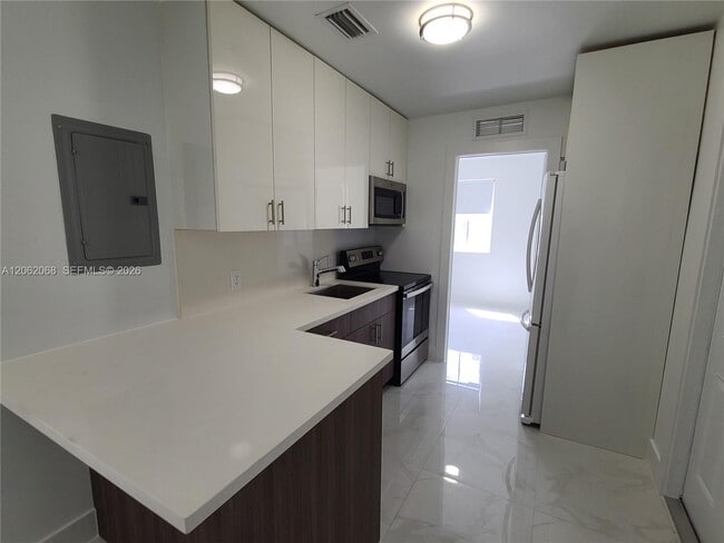 Photo - 1646 NW 1st Pl Unit 2