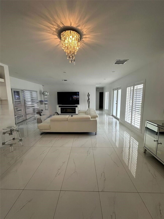 Photo - 6951 Miami Lakeway