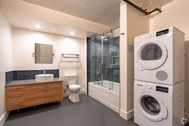 1BR, BA - 662SF