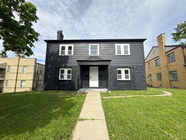Photo - 7209 Brookcrest Dr Unit 1