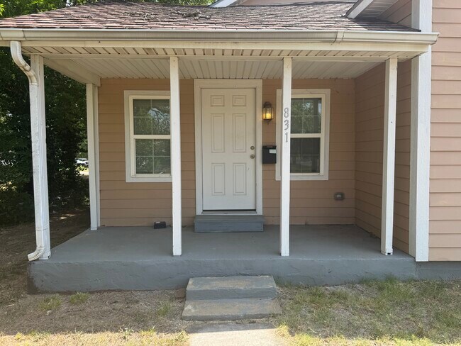 Photo - 831 Grand Ave