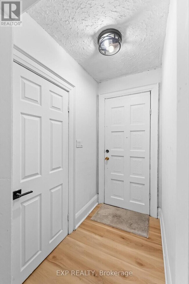 Photo - 6367 High St Unit 1