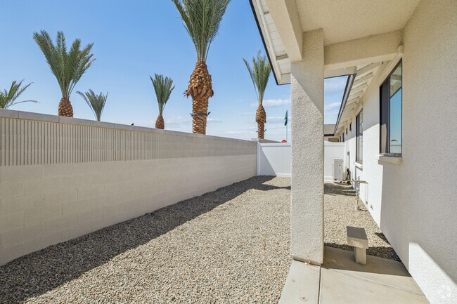 3BR, 2BA - 1,260SF - Patio