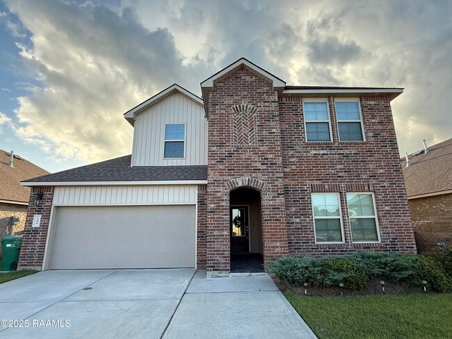 Photo - 200 Broussard Hl Dr House