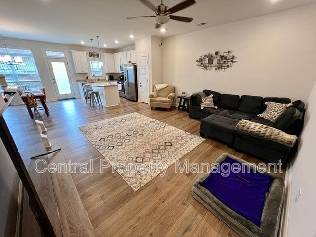 Photo - 16 Camden Wds Trl