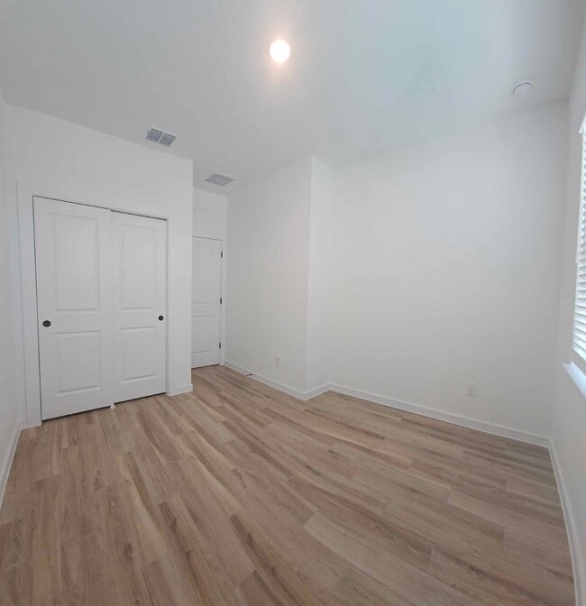 Photo - 8414 Bay Oaks Dr