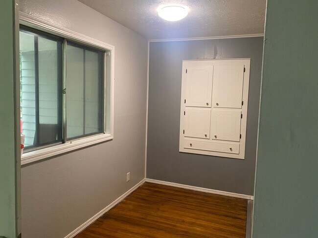 Photo - 600 SE Greystone Ave