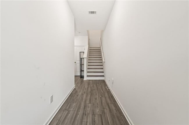 Photo - 892 Edwin Ln