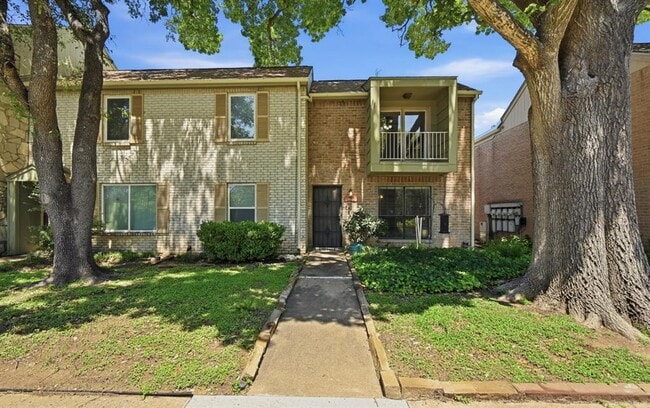 Building Photo - 9009 N Plaza Unit 137