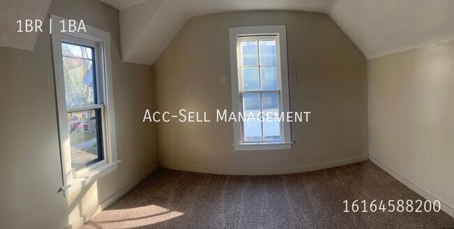 Photo - 32 Colfax St NE Unit 2