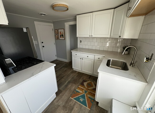 Photo - 121 Hawley Ave Unit D