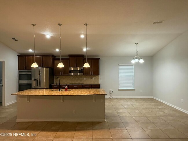 Photo - 112 Morayshire Ct