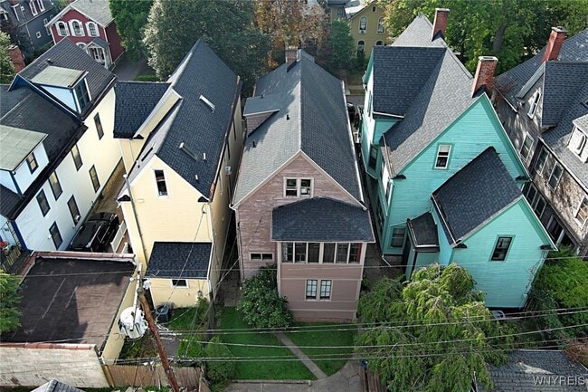 Building Photo - 135 Park St