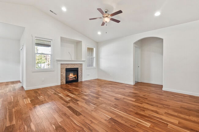 Photo - 120 S Voyage Ave