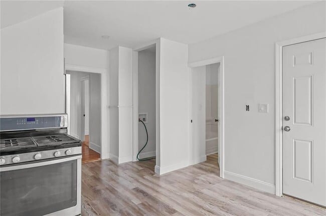 Photo - 123 Radcliffe Ave