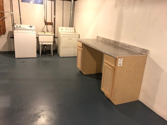 Photo - 1303 W Lake Lansing Rd