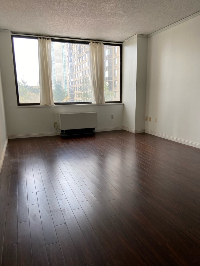 Photo - 45 River Dr S Condo Unit 415