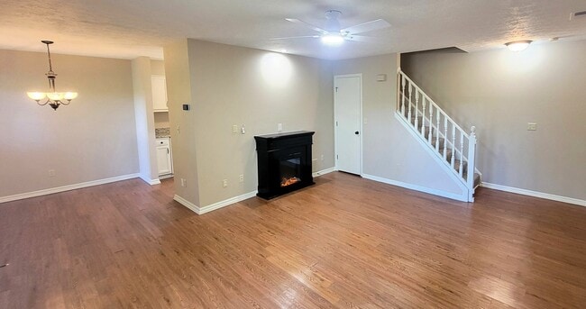 406 Waterside Ave