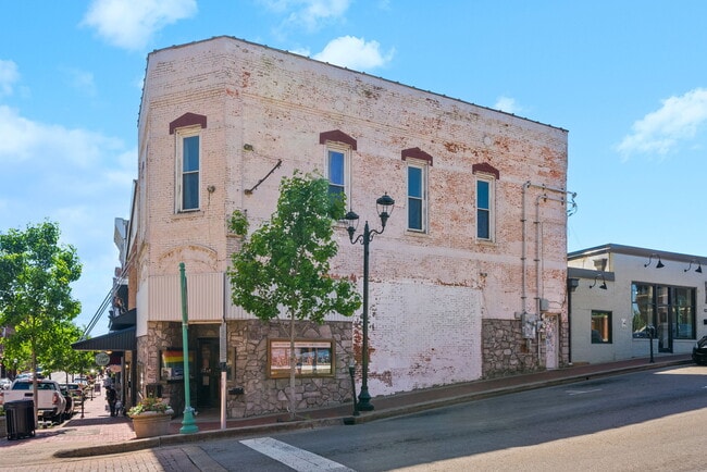 Building Photo - 139 Franklin St Unit 139 Franklin St #B