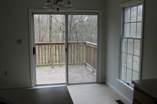 Photo - 520 Upland St