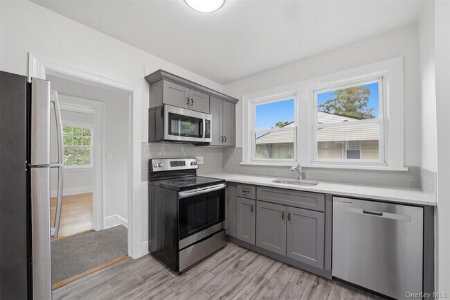 Photo - 49 Sylvan Pl
