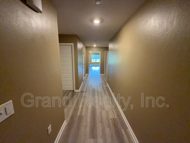 Photo - 5482 Peach Dr