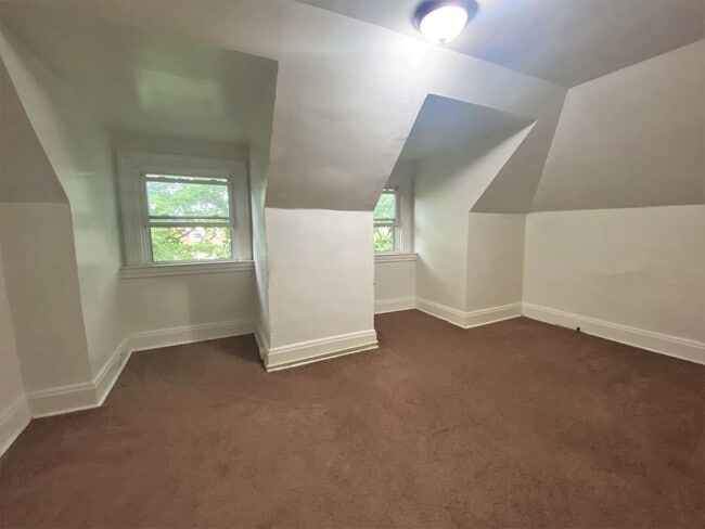 Photo - Highland Park - Apartments For Rent In Pittsburgh Unit 2