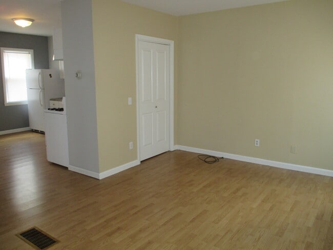 141 Bath St