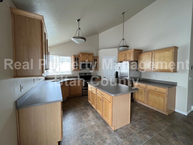 3621 W Plymouth Rock Cv