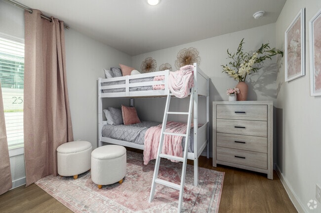 2BR, 2BA - 831SF - Bedroom