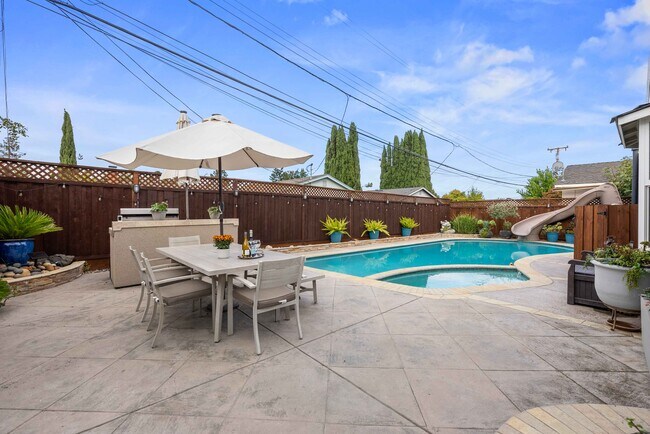 Photo - 841 W Latimer Ave