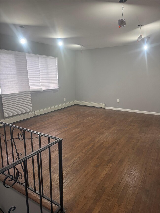 Building Photo - 19 Washington Ave Rental