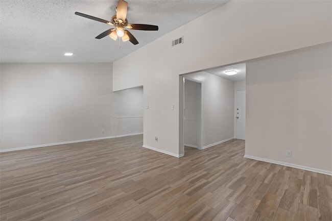 Photo - 325 Heartwood Dr