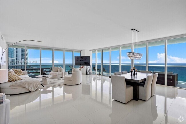 Building Photo - 1830 S Ocean Dr Unit 1101 Rental