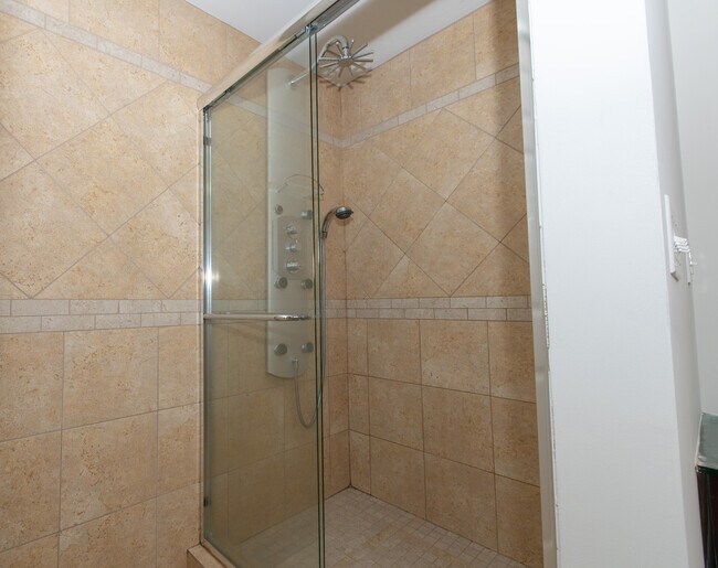 Photo - 1429 Park St