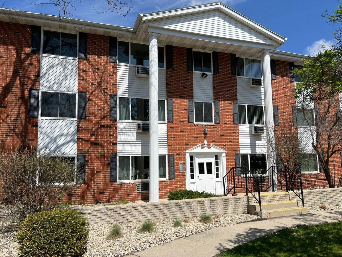 Photo - 255 Elmwood Ave