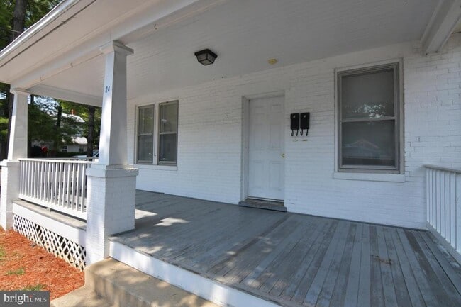 Photo - 24 Jackson Ave Unit APT 2