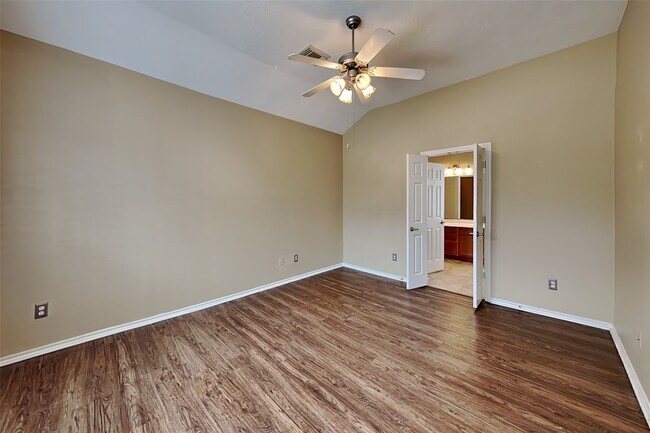 Photo - 8723 Rollick Dr