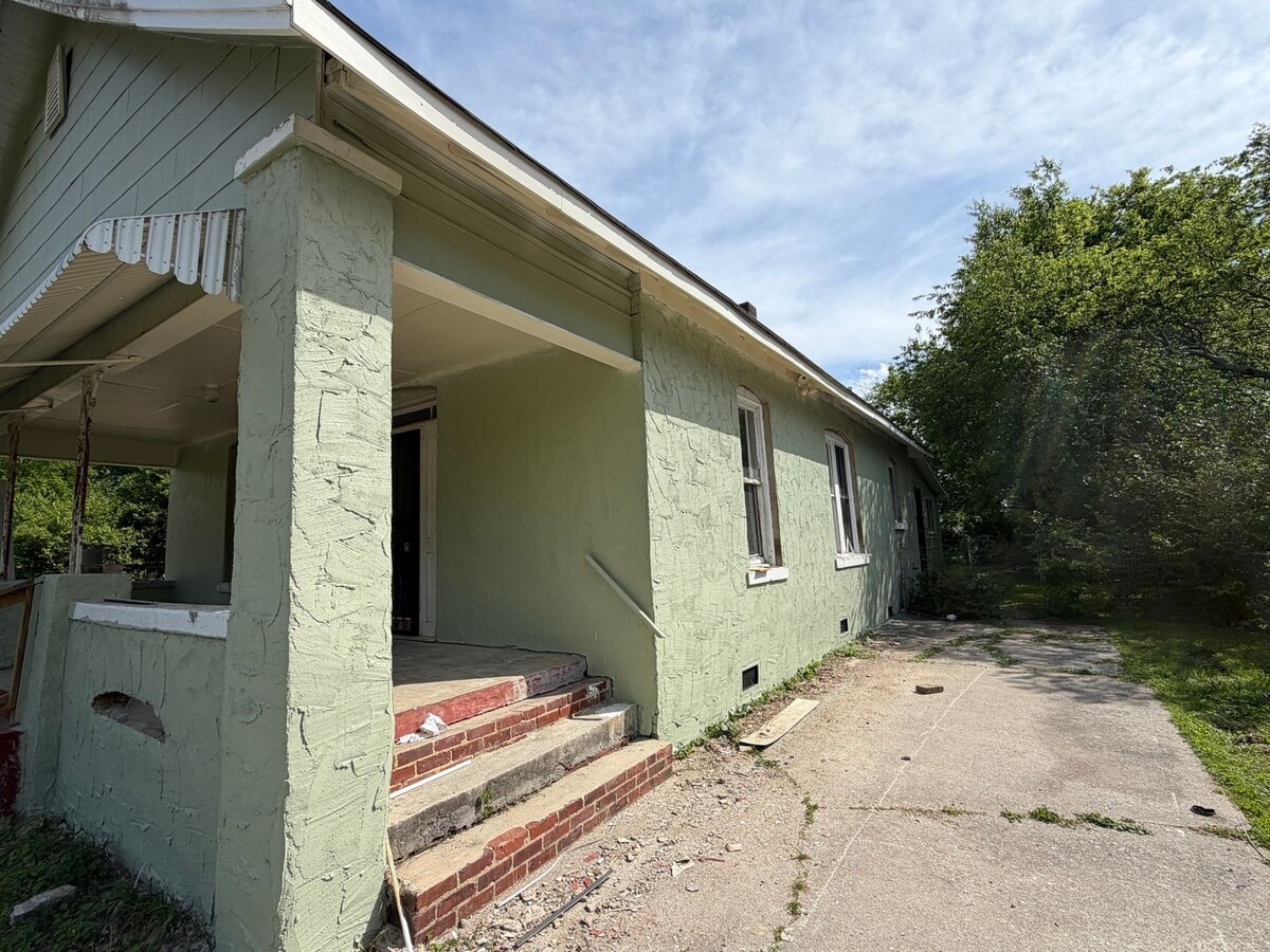 Photo - 2024 Rawlings St