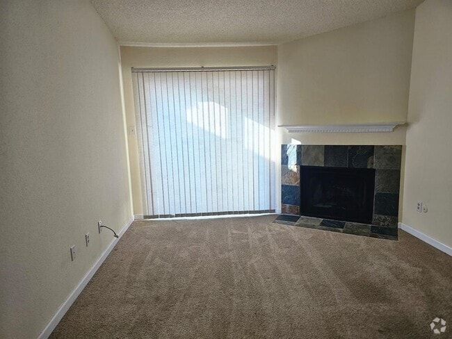 Building Photo - 2120 El Paseo St Unit 602 Rental