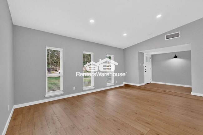 Photo - 1207 Creekwood Ct